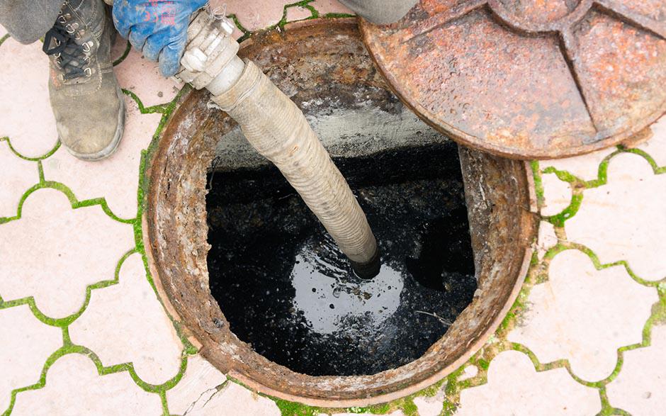 déboucher une canalisation d'eaux usées Montrouge